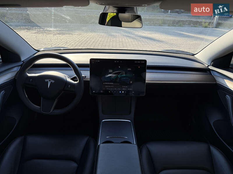 Седан Tesla Model 3 2022 в Львове фото 22 Седан Tesla Model 3 2022 в Львове