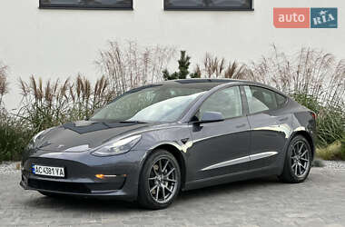Седан Tesla Model 3 2022 в Луцке
