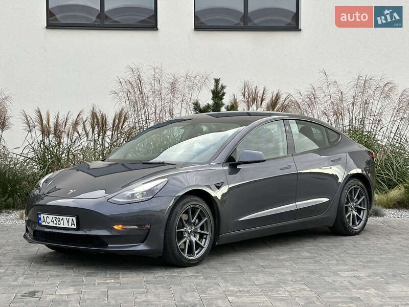Tesla Model 3 2022