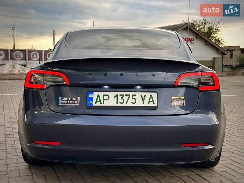 Седан Tesla Model 3 2023 в Запоріжжі