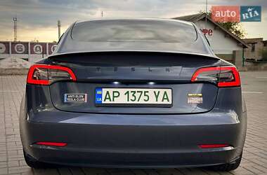 Седан Tesla Model 3 2023 в 