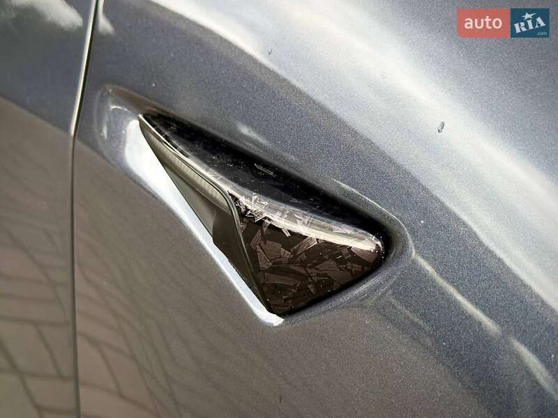 Седан Tesla Model 3 2023 в Запоріжжі