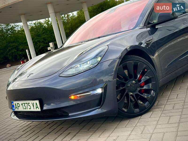 Седан Tesla Model 3 2023 в Запоріжжі