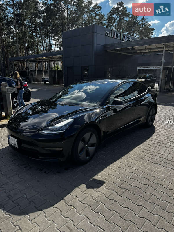 Tesla Model 3 2019