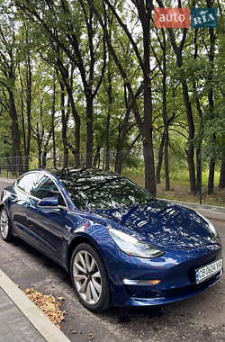 Седан Tesla Model 3 2018 в 