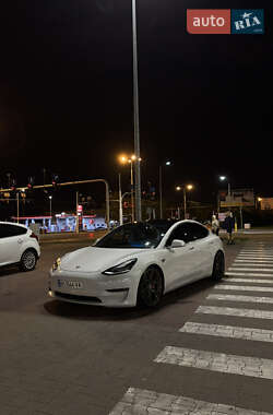 Седан Tesla Model 3 2019 в 