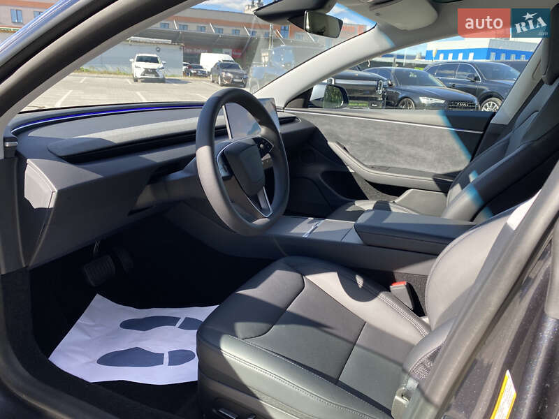 Седан Tesla Model 3 2024 в Киеве