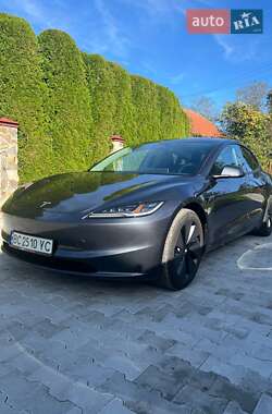 Седан Tesla Model 3 2024 в Львове