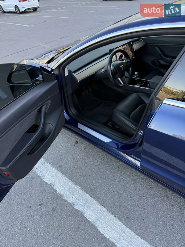 Седан Tesla Model 3 2019 в Запоріжжі