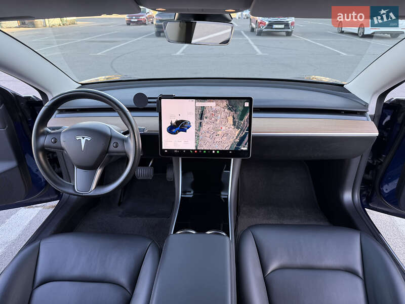 Седан Tesla Model 3 2019 в Запоріжжі