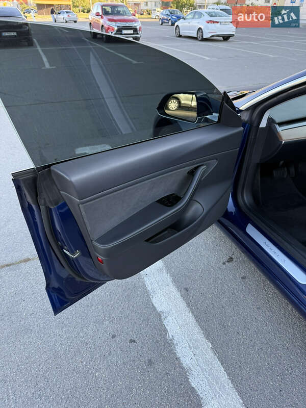Седан Tesla Model 3 2019 в Запоріжжі