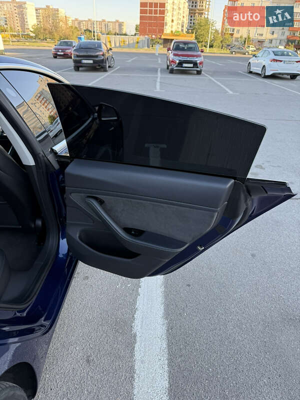 Седан Tesla Model 3 2019 в Запоріжжі