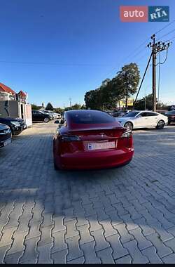 Седан Tesla Model 3 2018 в Ужгороде