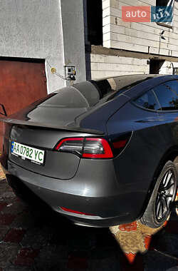Седан Tesla Model 3 2018 в 