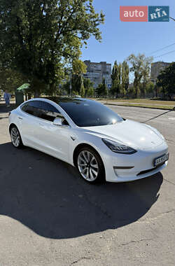 Седан Tesla Model 3 2019 в 