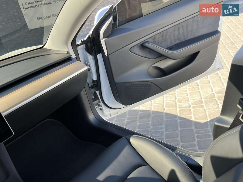 Седан Tesla Model 3 2021 в Белой Церкви