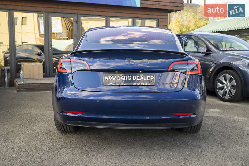 Седан Tesla Model 3 2018 в Києві