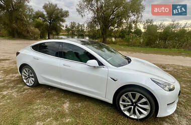 Седан Tesla Model 3 2018 в 
