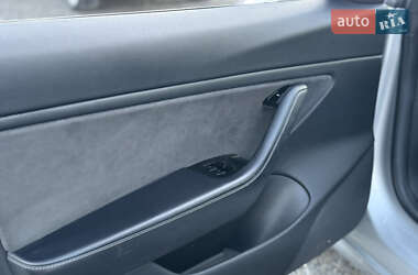Седан Tesla Model 3 2018 в 