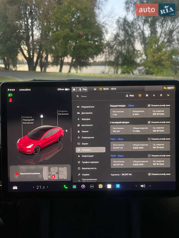 Седан Tesla Model 3 2023 в Києві