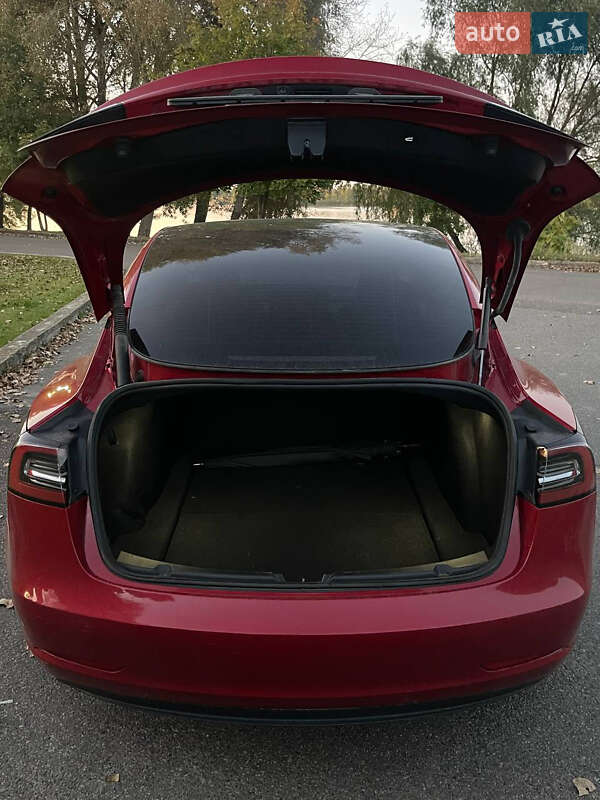 Седан Tesla Model 3 2023 в Києві