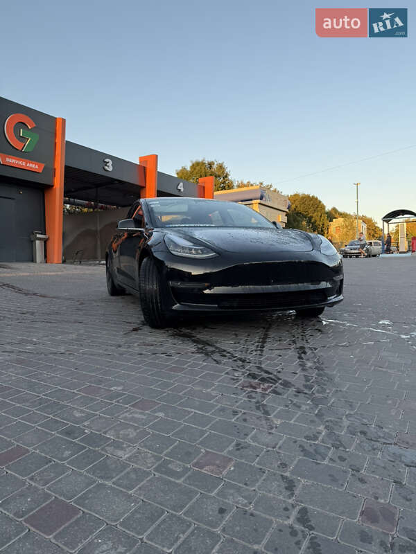 Седан Tesla Model 3 2018 в Хмельницком