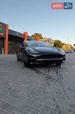 Седан Tesla Model 3 2018 в 