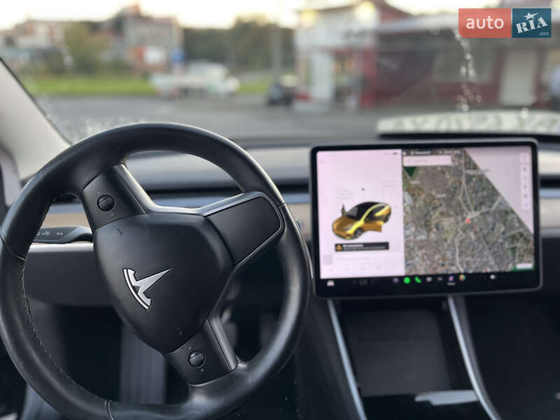 Седан Tesla Model 3 2018 в Хмельницком