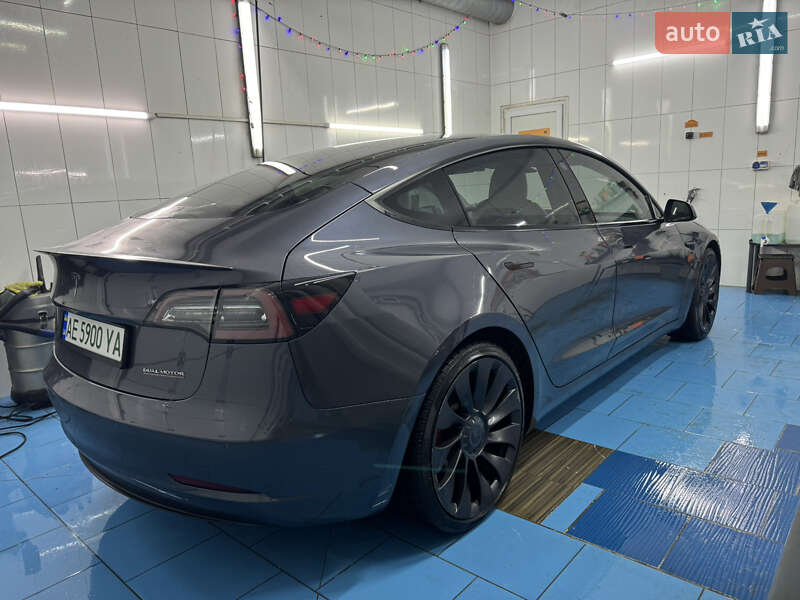 Седан Tesla Model 3 2021 в Днепре