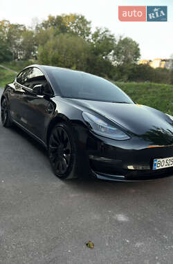 Седан Tesla Model 3 2022 в Тернополе