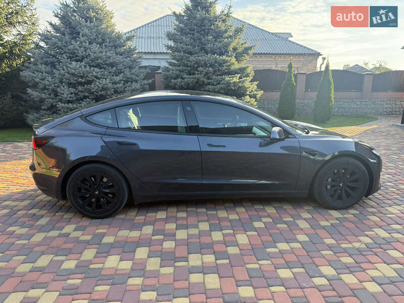 Седан Tesla Model 3 2021 в Дніпрі