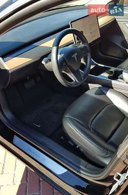 Седан Tesla Model 3 2018 в 
