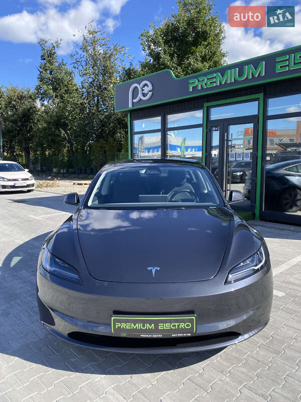 Седан Tesla Model 3 2024 в Києві