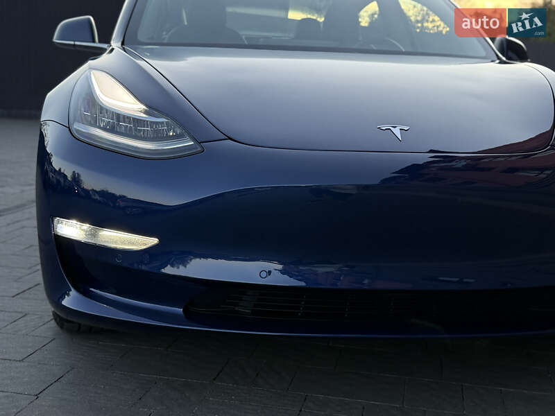 Седан Tesla Model 3 2018 в Дрогобыче фото 36 Седан Tesla Model 3 2018 в Дрогобыче