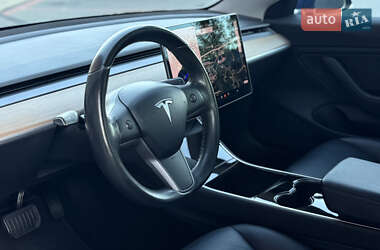 Седан Tesla Model 3 2018 в 