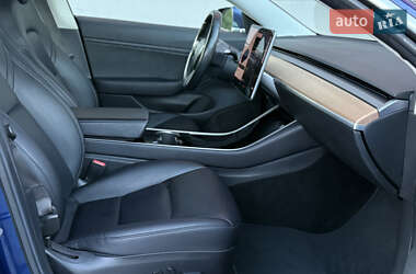 Седан Tesla Model 3 2018 в 