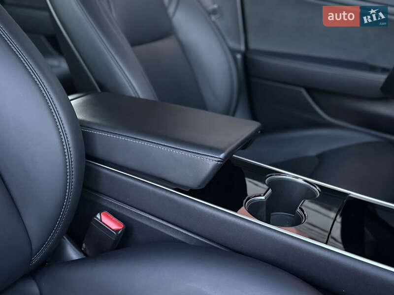 Седан Tesla Model 3 2018 в Дрогобыче фото 56 Седан Tesla Model 3 2018 в Дрогобыче
