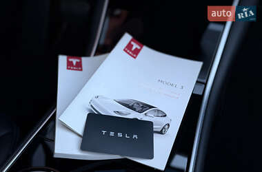 Седан Tesla Model 3 2018 в 