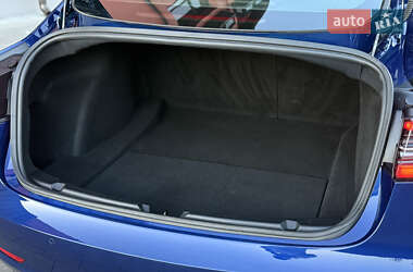 Седан Tesla Model 3 2018 в 