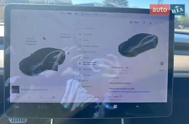 Седан Tesla Model 3 2020 в 