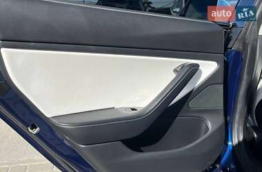 Седан Tesla Model 3 2018 в 