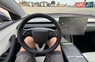 Седан Tesla Model 3 2024 в 