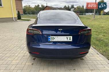 Седан Tesla Model 3 2023 в 