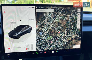 Седан Tesla Model 3 2024 в 