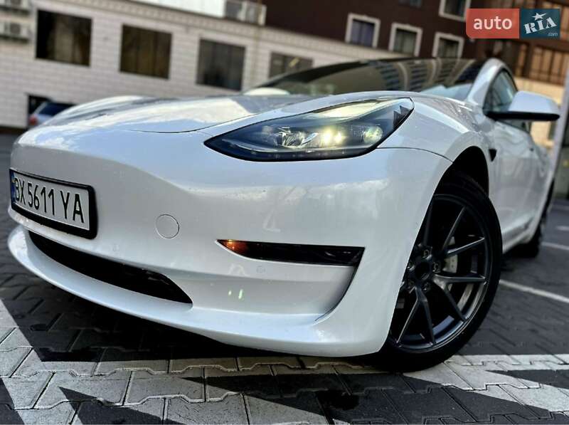 Седан Tesla Model 3 2021 в Хмельницькому