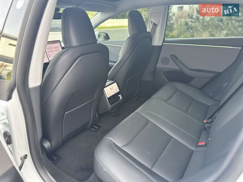 Седан Tesla Model 3 2024 в Луцьку фото 18 Седан Tesla Model 3 2024 в Луцьку