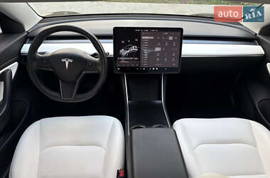 Седан Tesla Model 3 2018 в 