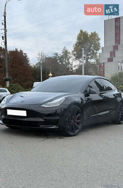 Седан Tesla Model 3 2020 в Киеве