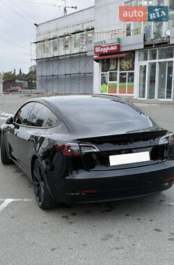 Седан Tesla Model 3 2020 в 