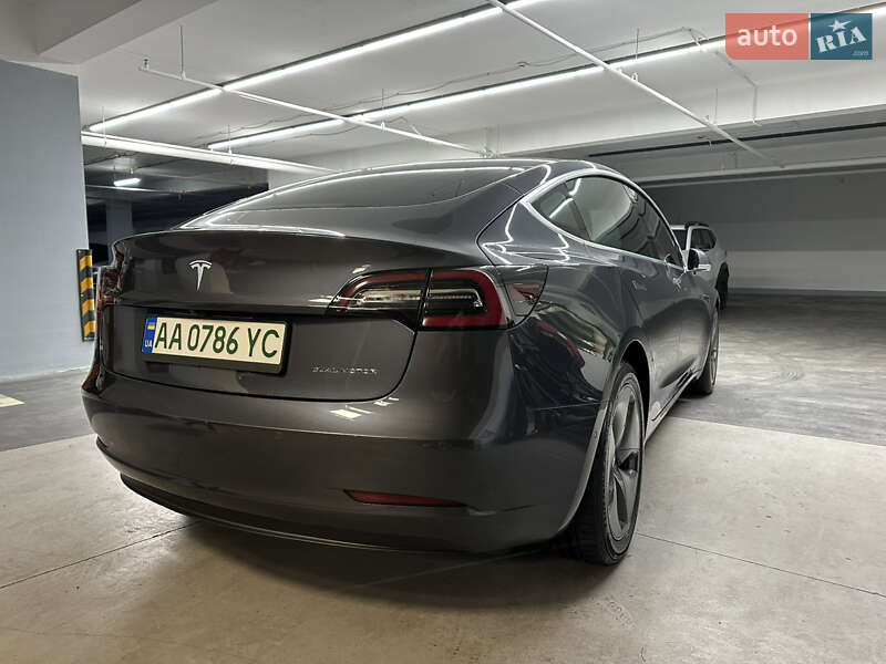 Седан Tesla Model 3 2019 в Киеве